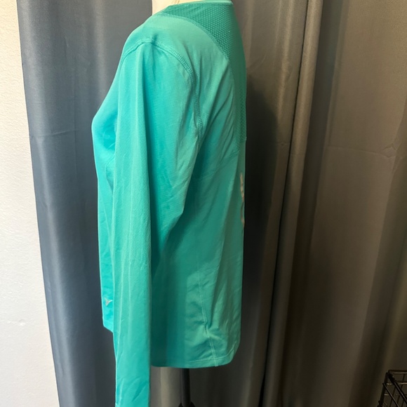 Old Navy teal workout top Medium - Picture 5 of 7